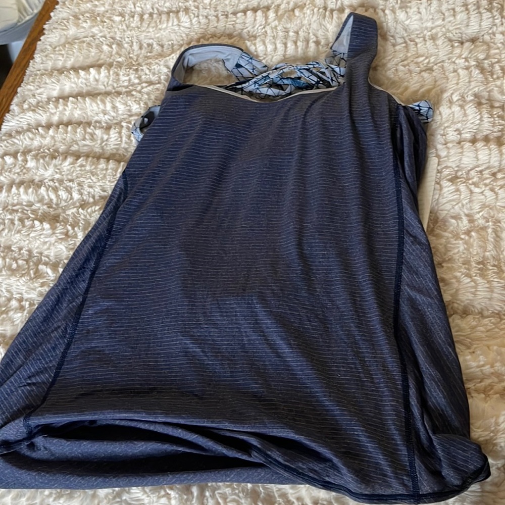Lululemon wild tank. Built in bra. NWT size 12